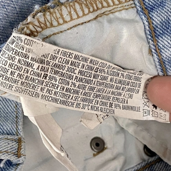 Forever 21 High Rise Light Wash Distressed Denim Festival Jean Shorts 31 - Picture 4 of 5